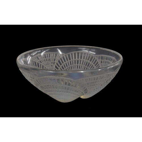 691 - R. Lalique France 'Coquille' glass bowl, etched inscribed R. Lalique France No. 3264, 5.25