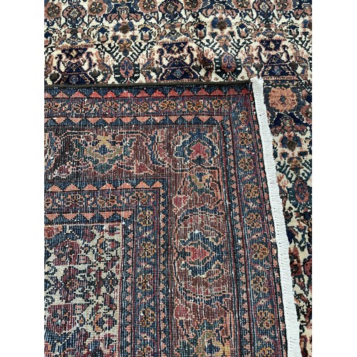 905 - Persian Zeleh Soltan rug, 59