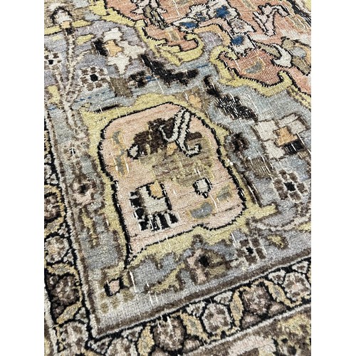 915 - Persian Farahan rug, circa 1920, 50