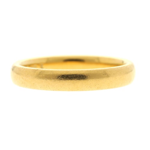 302 - 22ct yellow gold wedding band ring, Birmingham 1933, width 3mm, 4.3gm, ring size J