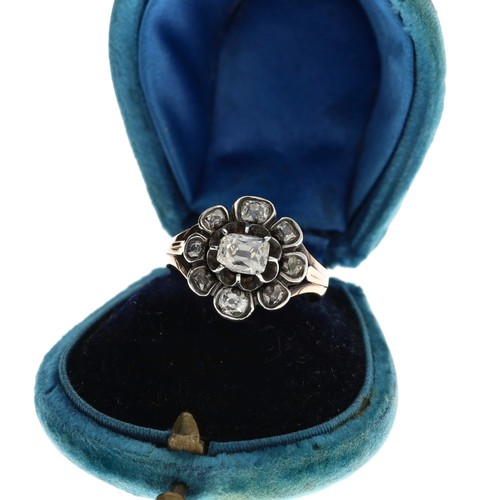 313 - Antique old mine-cut diamond cluster ring, the centre diamond 0.50ct approx, clarity SI, colour J, i... 