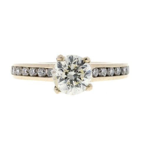 317 - 18ct solitaire diamond ring ring with set shoulders, round brilliant-cut, 1.01ct approx, clarity SI2... 