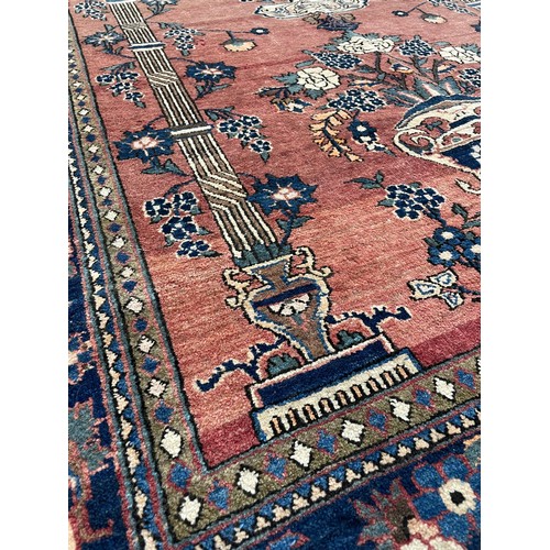 902 - Fine hand-made Kashan rug, 80