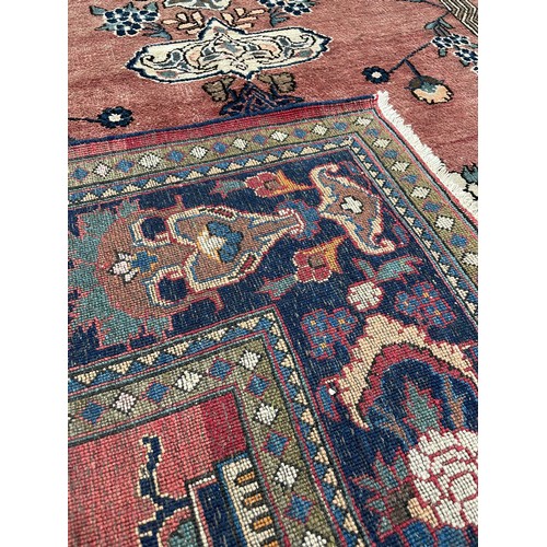 902 - Fine hand-made Kashan rug, 80