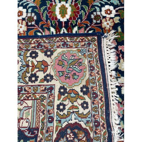 918 - Fine Persian hand-made Kashan rug, 71