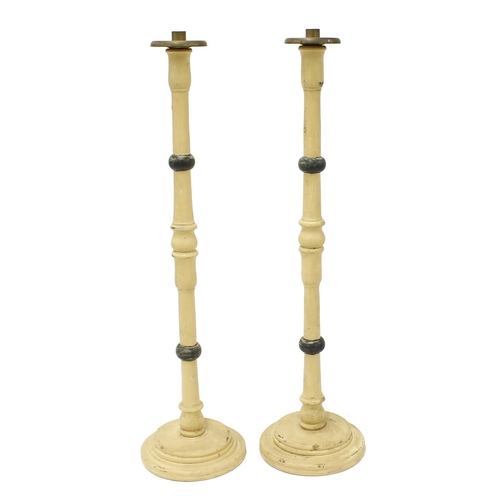 1659 - Pair of decorative cream painted turned wooden candle stands, 41