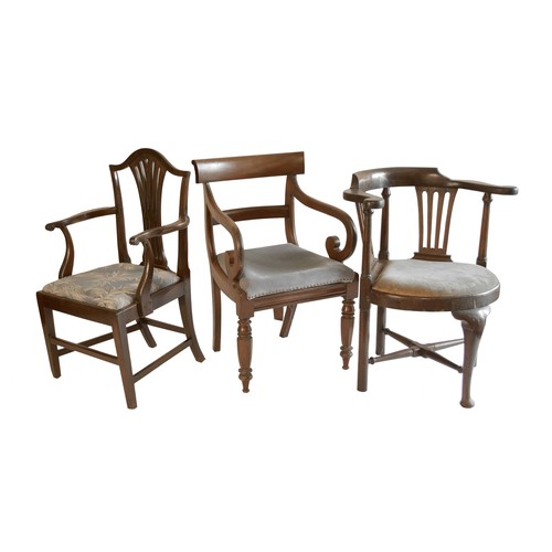 1839 - Georgian mahogany corner armchair, with pierced vertical and turned splats over a drop-in seat and u... 