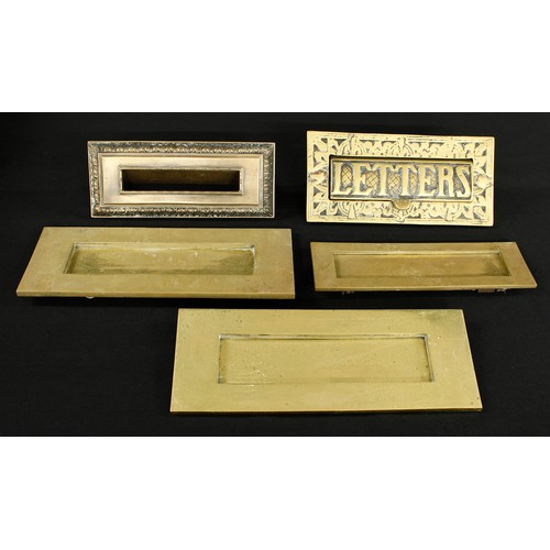 1079 - Decorative cast brass letterbox doorplate, 9.25