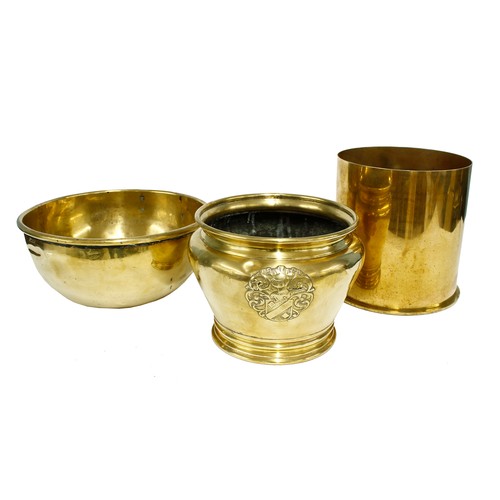 1071 - Brass shell 'trench art' cylindrical bucket/jardinière, 9