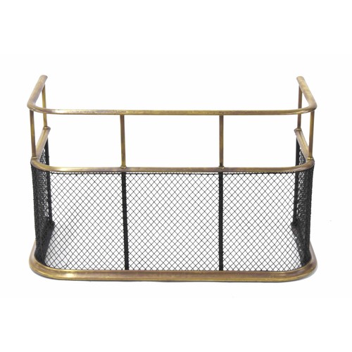 1346 - Small Victorian brass and mesh nursery fireguard, 24.5