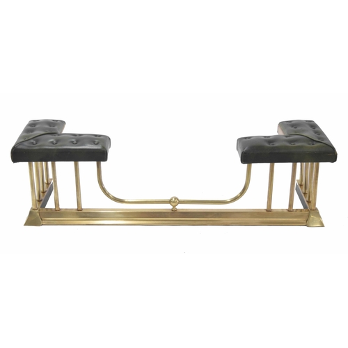 1181 - Good small brass Victorian style club fender, with corner padded green button leather seats upon a c... 