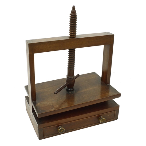 1173 - Mahogany book press with a single drawer base, 15.5