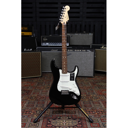 602 - 2019 Fender Player Series Stratocaster electric guitar, made in Mexico, black finish (new/B stock) *... 