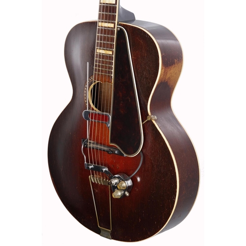 82 - Unusual mid 1920s Gibson L4 acoustic archtop guitar, made in USA; Body: sunburst finish carved spruc... 