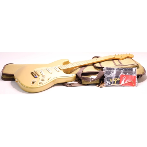 9 - 2004 Fender Stratocaster 50th Anniversary electric guitar, made in Mexico; Body: Aztec gold finish; ... 