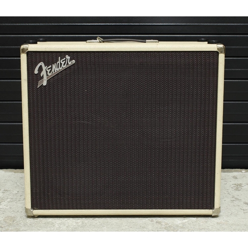 914 - Fender Custom Shop Vibro-King 2 x 12 guitar amplifier speaker cabinet, made in USA*Please note: Gard... 