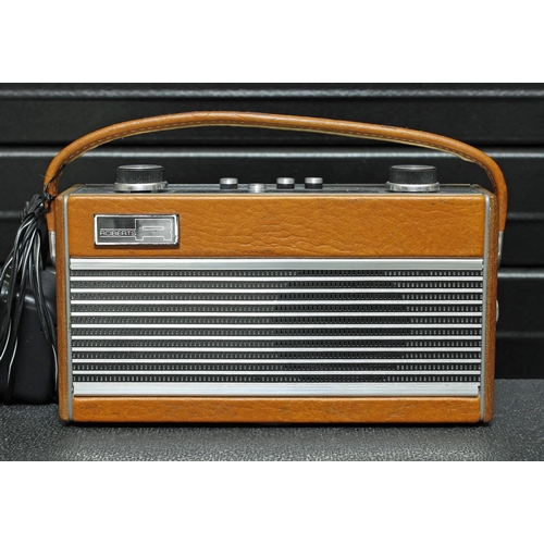 1084 - Vintage Roberts Model Rambler II radio, converted with guitar input to use as an amplifier whilst th... 