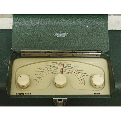 1086 - Vintage Roberts radio, converted with guitar input to use as an amplifier whilst the radio is runnin... 