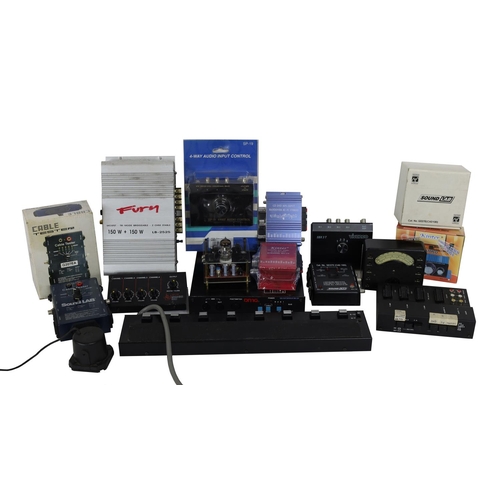 1278 - Selection of various footswitches and power supplies to include two Nobels FS-2L on/off switches, a ... 