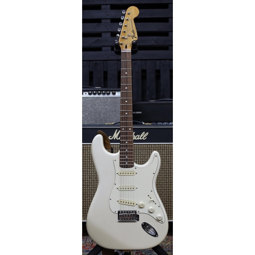 809 - S-Type electric guitar, pearl white finish, with Fender gig bag