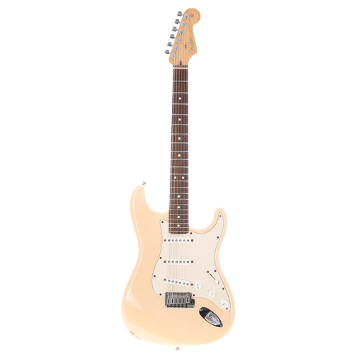 51 - 2006 Fender American Standard Stratocaster electric guitar, made in USA; Body: Olympic white finish,... 