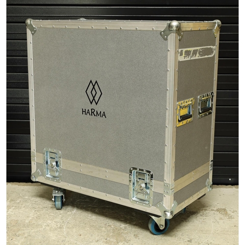 1113 - Harma branded flight case on wheels suitable for a 4 x 12 Marshall type guitar amplifier cabinet*Ple... 