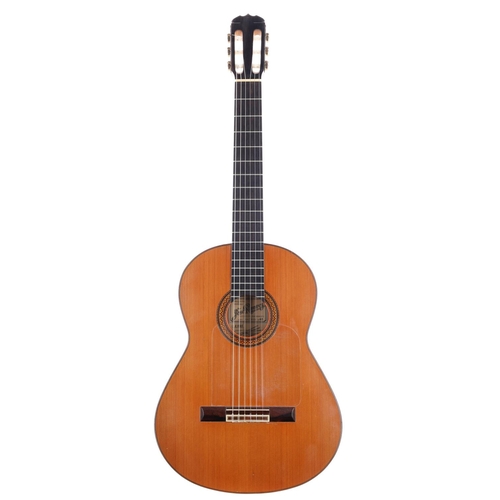 3212 - 1968 José Ramirez 1A Flamenco guitar, made by Ignacio Manzano and bearing embossed I.M stamp to the ... 