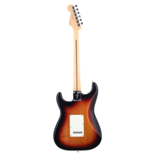 67 - 2022 Fender Player Stratocaster electric guitar, made in Mexico; Body: three-tone sunburst finish, a... 