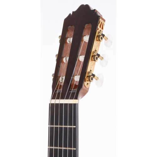 2225 - The Granary Collection - 1969 David Rubio classical guitar, made in England, signed by the maker to ... 