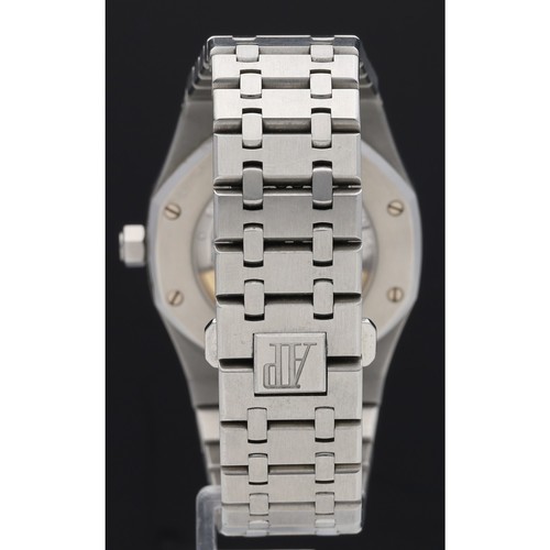 38 - Audemars Piguet Royal Oak automatic stainless steel gentleman's wristwatch, reference no. 15300ST.OO... 