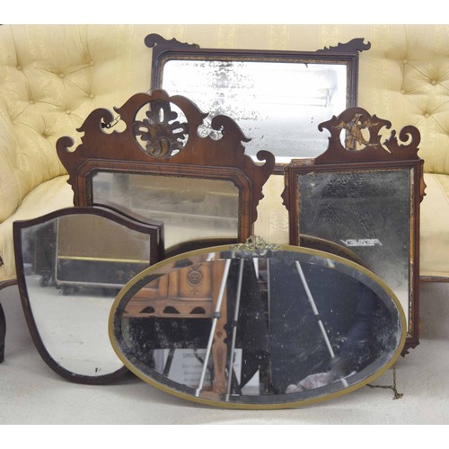 1609 - Group of assorted Georgian and later wall mirrors in need of repair/restoration (5)