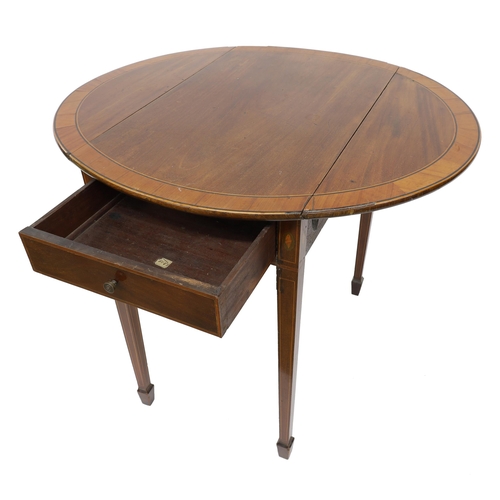 791 - Sheraton revival oval mahogany and satinwood crossbanded oval Pembroke table, the frieze inlaid with... 