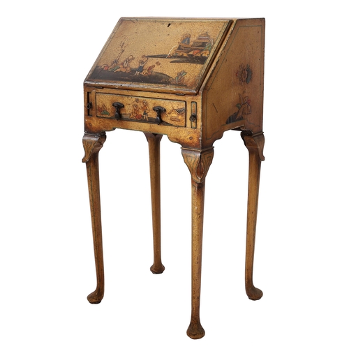 812 - Pretty Georgian style chinoiserie decorated lady's bureau, with hinged fall front enclosing a painte... 