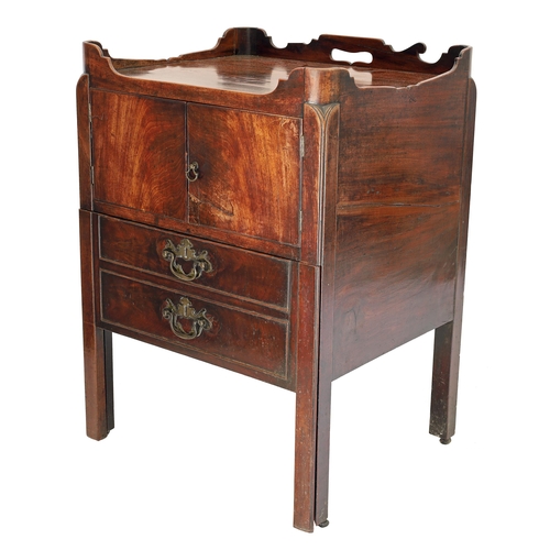 815 - Georgian mahogany tray-top night commode, with two cupboard doors enclosing an open interior over a ... 