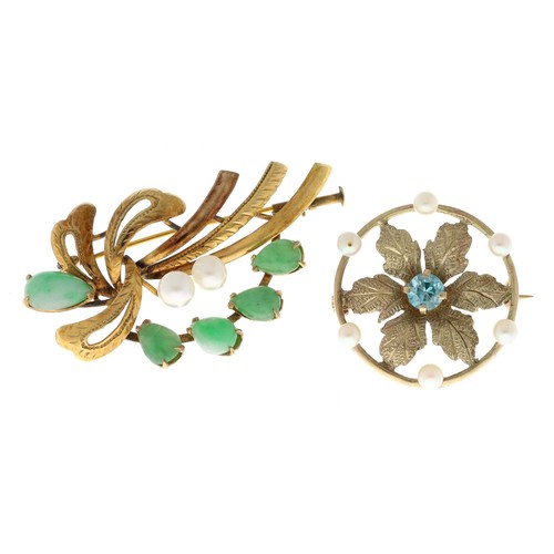 43 - 14ct jade and pearl set spray brooch, 3.7gm, 44mm; also a 9ct pearl and topaz circular leaf brooch, ... 