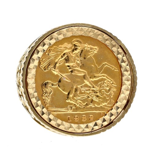 170 - 9ct 1982 half sovereign ring, 8gm, ring size O/P