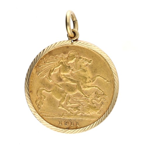 184 - 1911 half sovereign coin in a 9ct pendant mount, 4.5gm