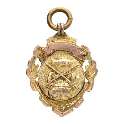 166 - Angling Interest - 9ct presentation medallion for the 'P.S.A.S Cup Winners 1915 W.Ireland', 4.7gm, 3... 