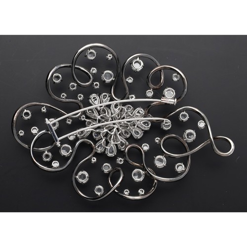 304 - Impressive large multi-cut diamond set brooch, with mixed rose and round-cuts, 39gm, 94mm x 66mm app... 