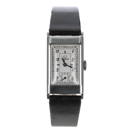 516 - Omega 1930s rectangular stainless steel gentleman's wristwatch, case no. 9017696, rectangular silver... 