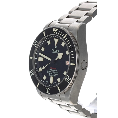 578 - Tudor Geneve Pelagos Chronometer LHD titanium and stainless steel diver's wristwatch, reference no. ... 