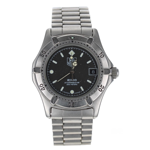 640 - Tag Heuer 2000 Series Professional stainless steel mid-size gentleman's wristwatch, reference no. 96... 