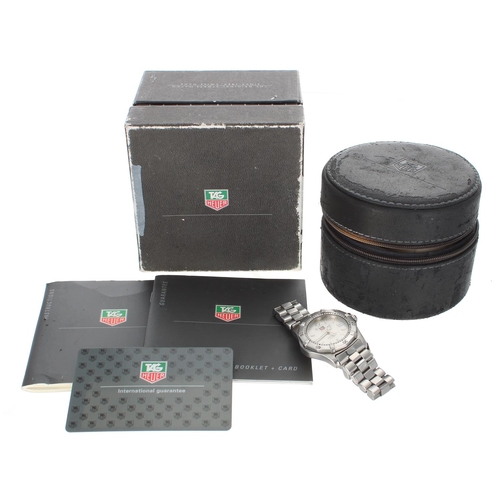 643 - Tag Heuer 2000 Series Professional 200m mid-size stainless steel gentleman's wristwatch, reference n... 