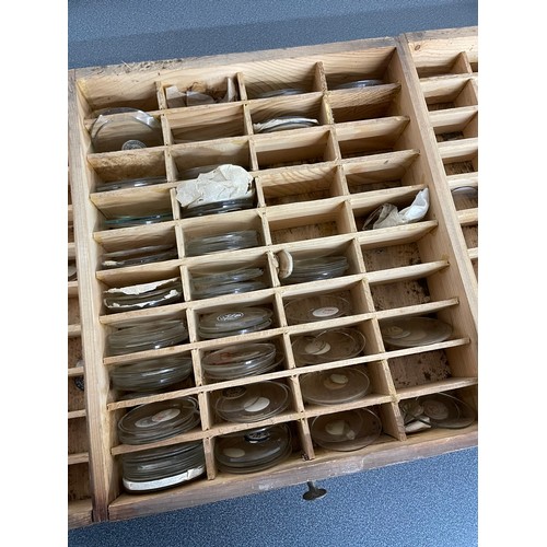 997 - Collection of assorted watch glasses in a wooden chest 