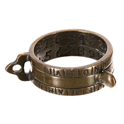 1306 - Rare bronze sundial ring inscribed To H.S. Thon.Anno.1721 to one side and Jasond Jemanj to the other... 