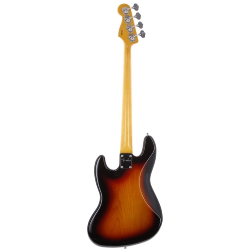 556 - 2013 Fender Modern Player Jazz Bass guitar, crafted in China; Body: three-tone sunburst finish; Neck... 