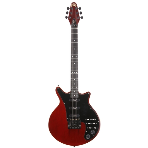 572 - 1985 Guild Brian May BHM-1 electric guitar, made in USA; Body: cherry finished mahogany, light surfa... 