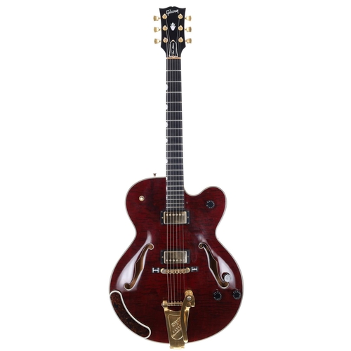 812 - 1996 Gibson Chet Atkins Country Gentleman semi-hollow body electric guitar, made in USA; Body: wine ... 