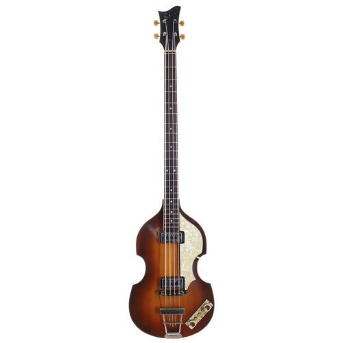 851 - 1964 Hofner 500/1 violin bass guitar, made in Germany; Body: brunette finish, heavy wear to bass sid... 