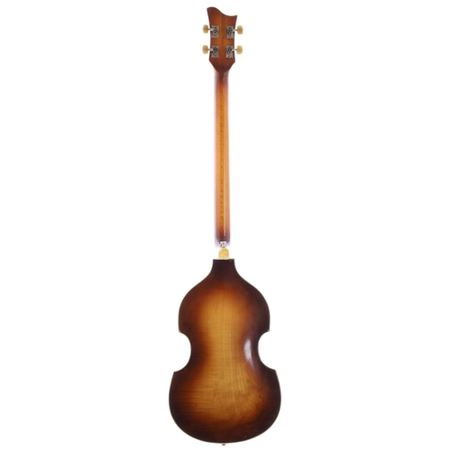 851 - 1964 Hofner 500/1 violin bass guitar, made in Germany; Body: brunette finish, heavy wear to bass sid... 